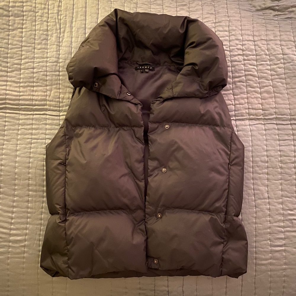 EUC Theory Down Filled Vest